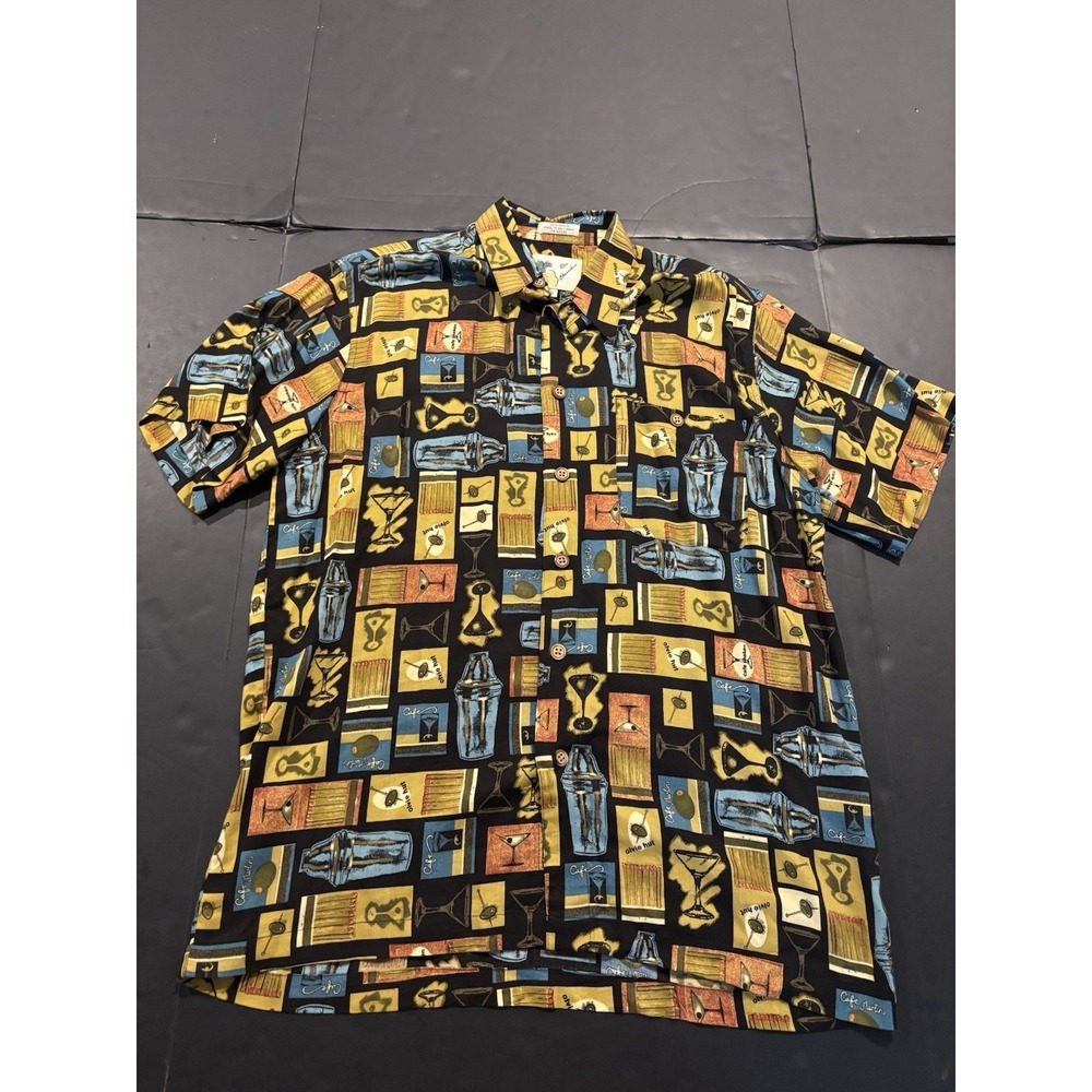 Vintage Ron Chereskin 100% Rayon Men's Short Sleeve Button Up Martini/cocktail